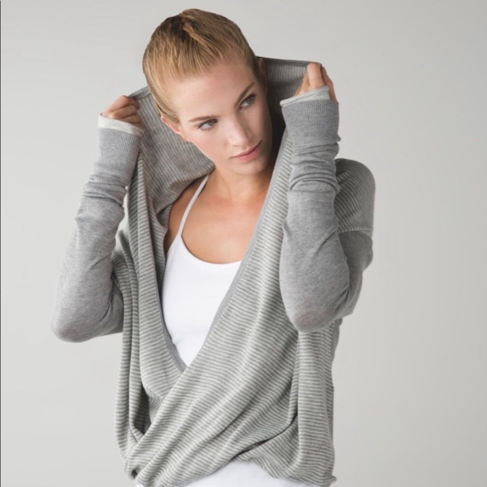 Cozy lululemon Iconic Sweater Wrap GREAT condition